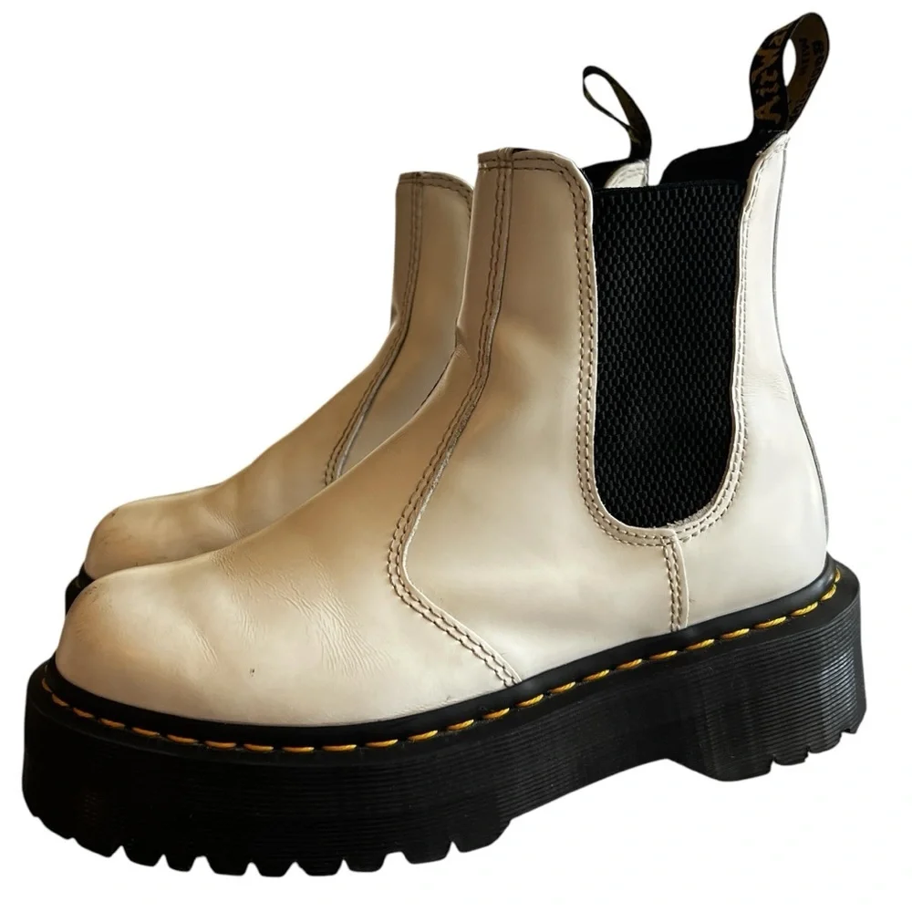 Dr Martens 2976 Quad Chelsea Boot Women’s size 7